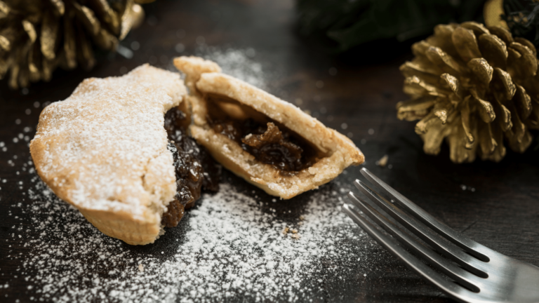 what-to-do-if-my-dog-eats-a-mince-pie-advice-tails