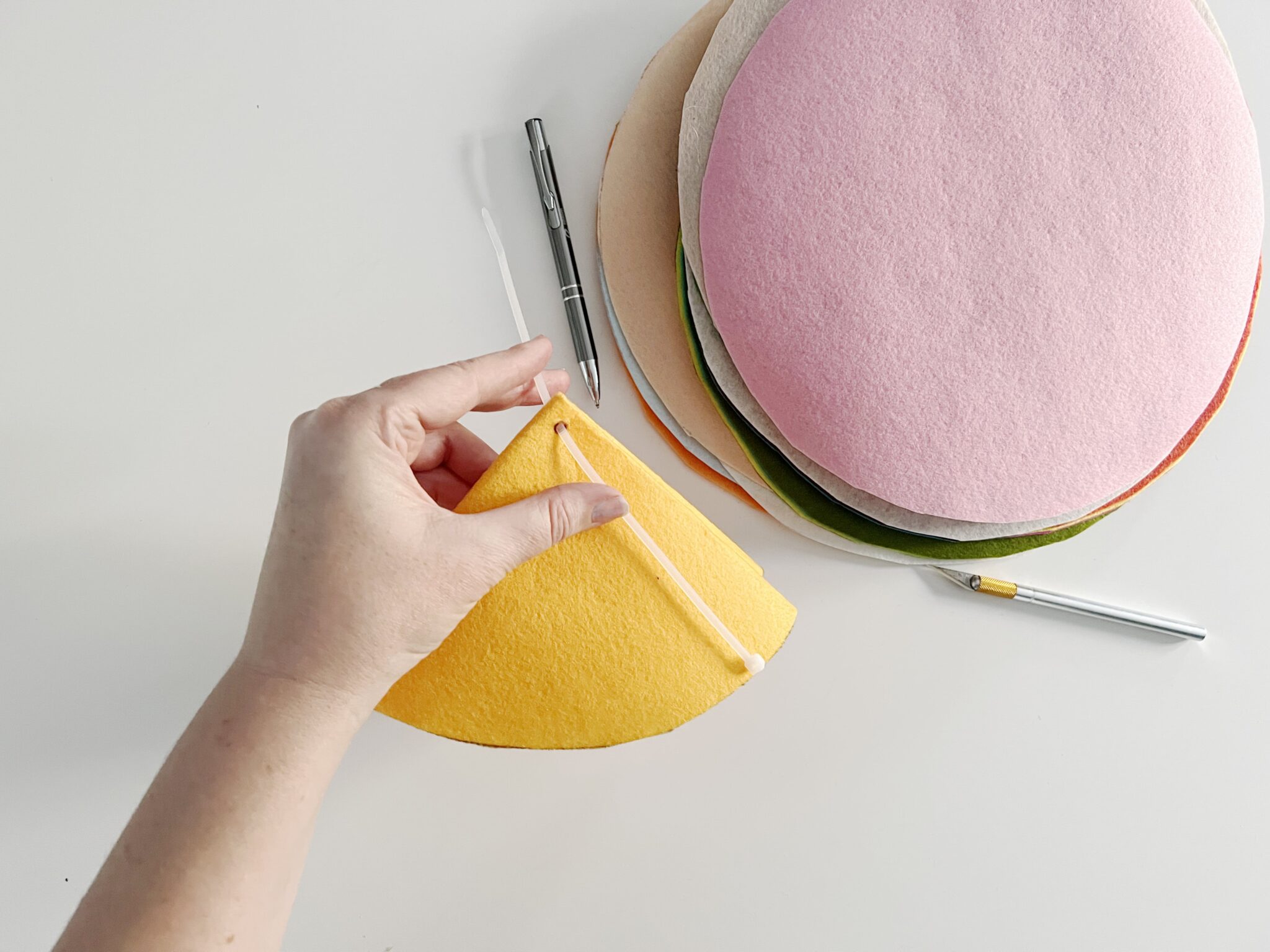 How to make a DIY snuffle ball